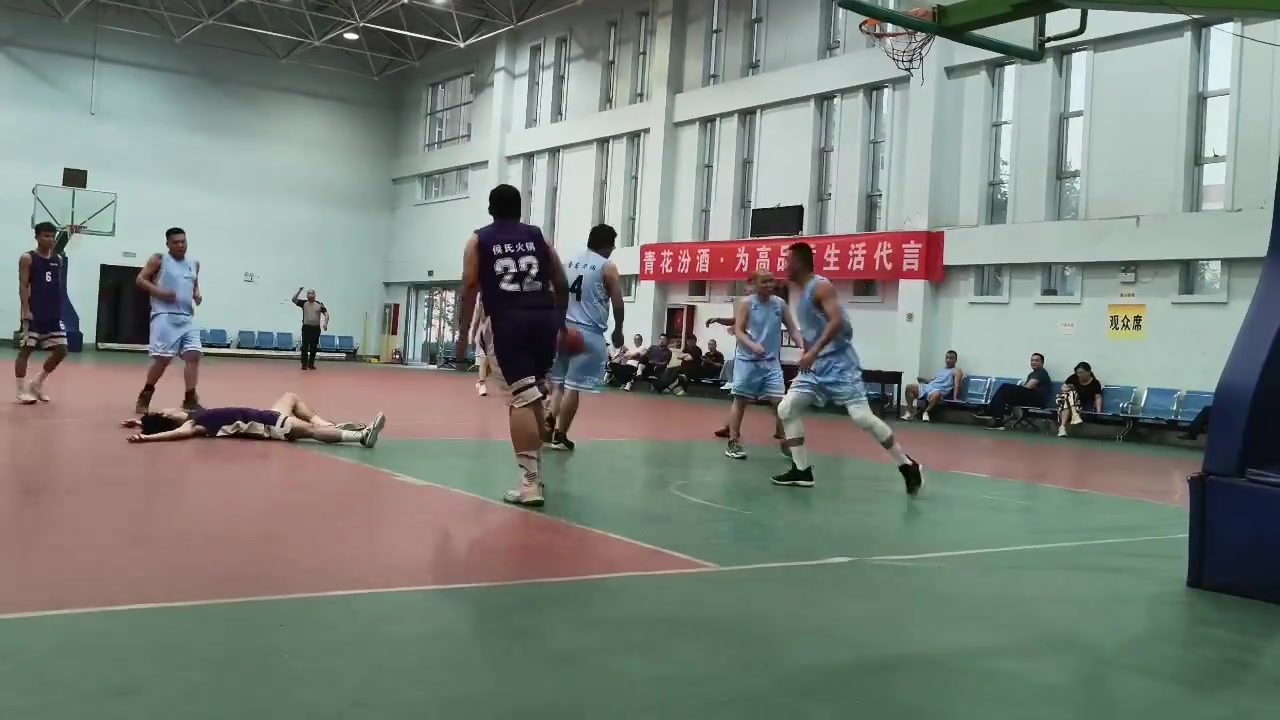 体型已经大优势了还出招就过分了啊