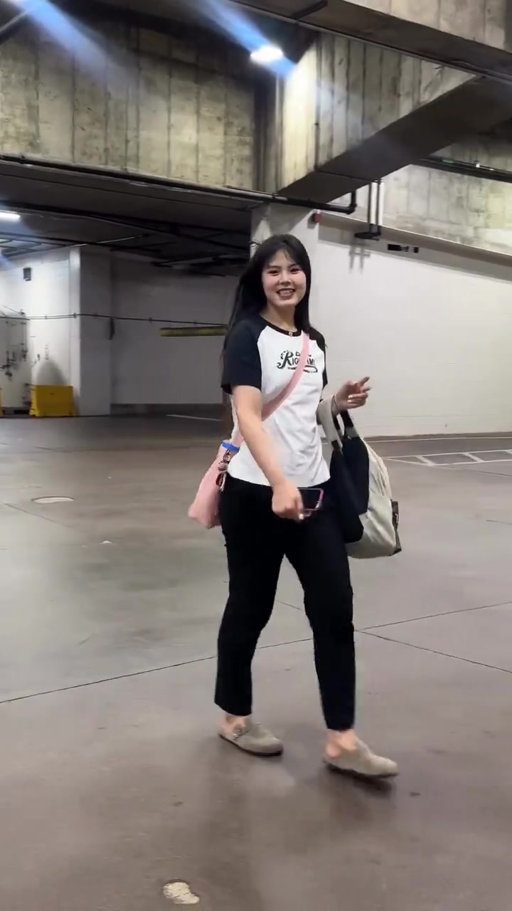 如果李月汝和佩奇一起追我我该如何抉择