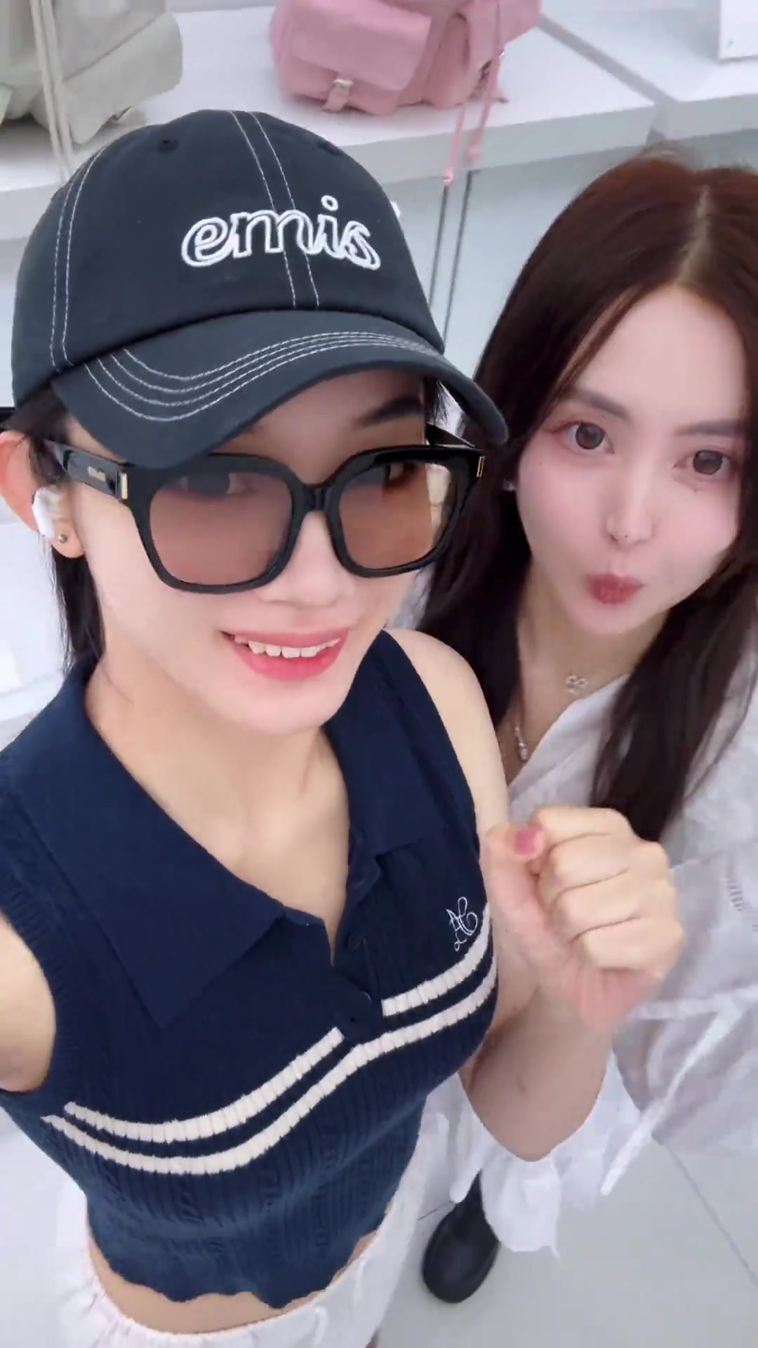 最喜欢谁啊美女主播婧雯晒几位女主播们的小聚