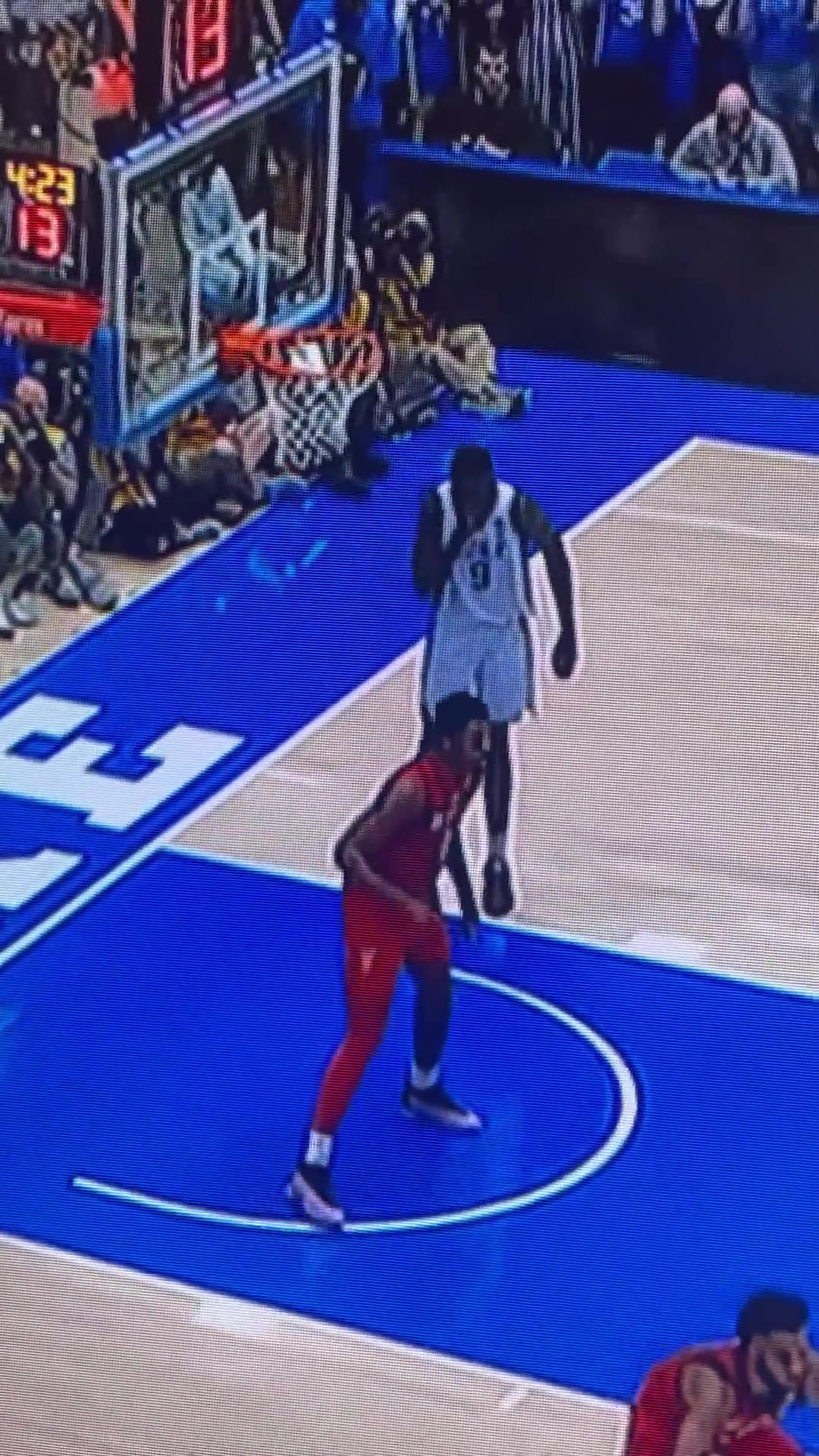 体力是缺点马卢阿奇曾在比赛中呕吐 喷了一地