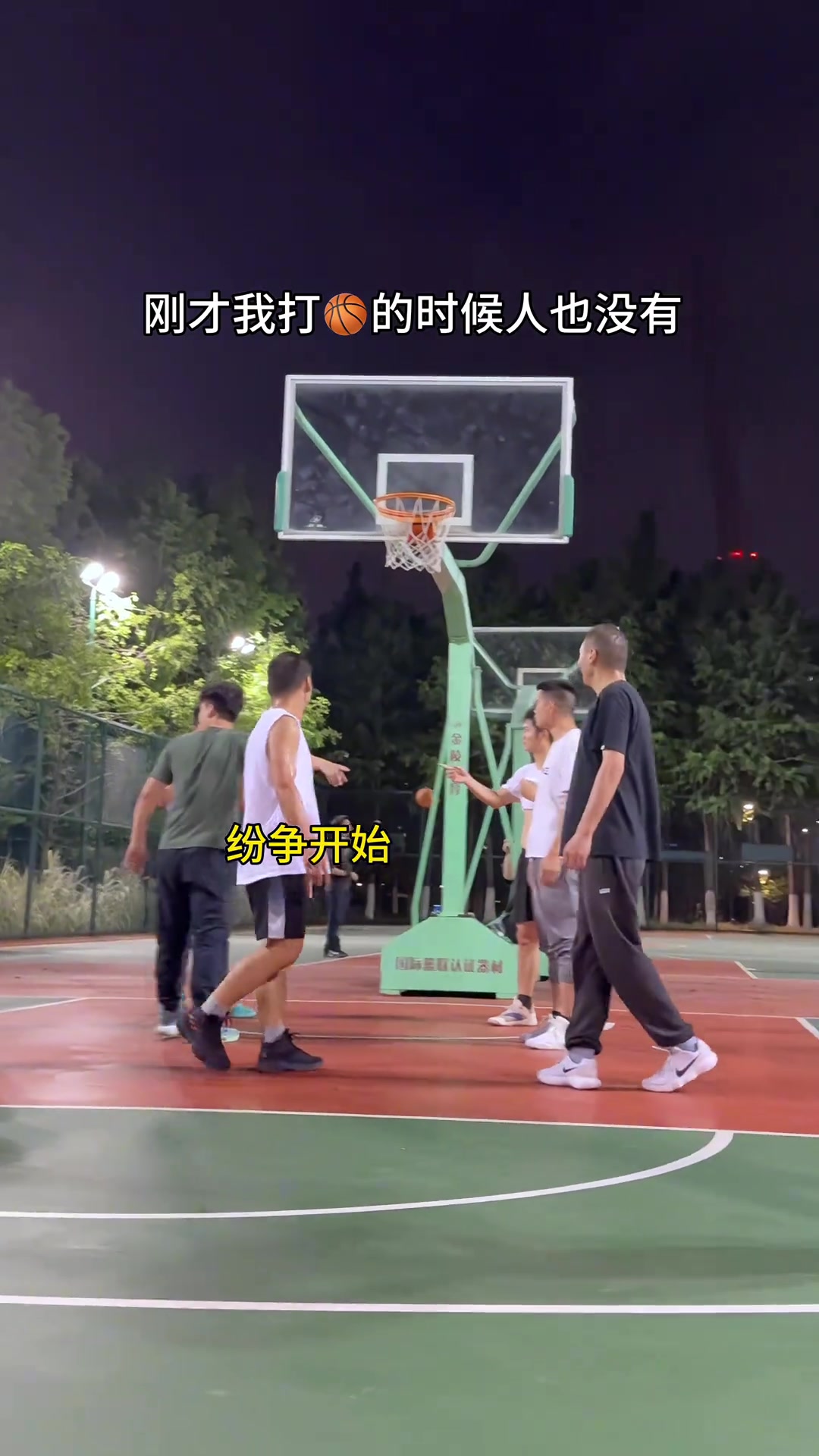 我打时没人你一来都是人国产卡戴珊肘姐这就是吸引力吧