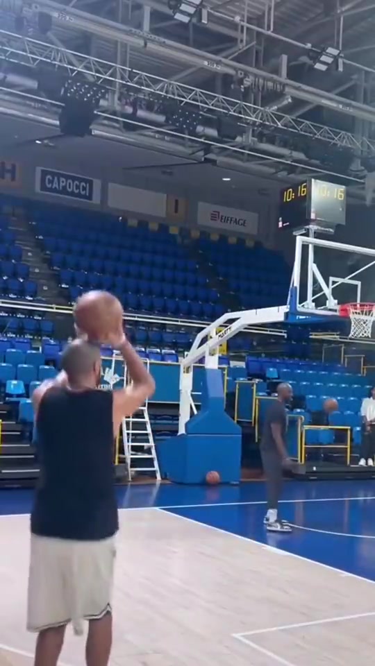 2年1150万美元续约快船巴图姆的不沉球投篮已臻化境