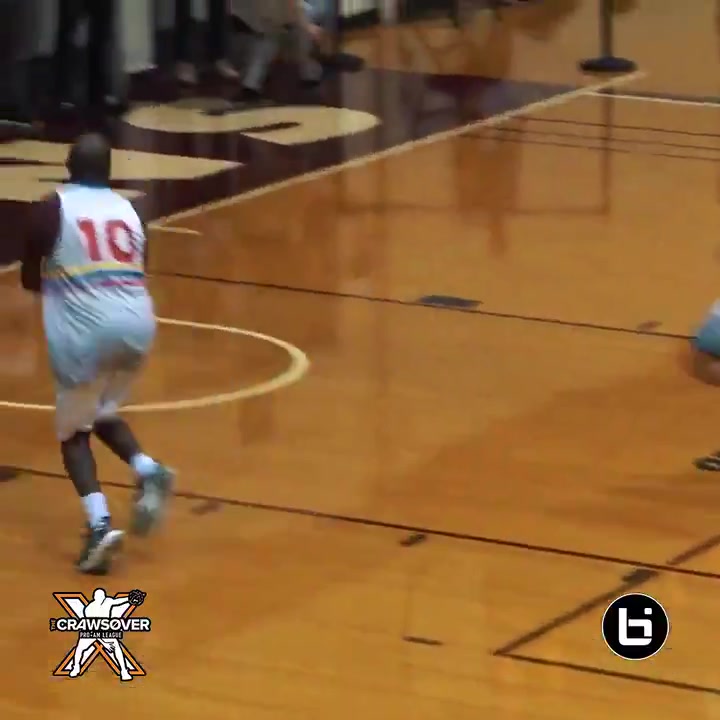 上限挺高的艾顿早年在克劳福德训练营里尽展统治力