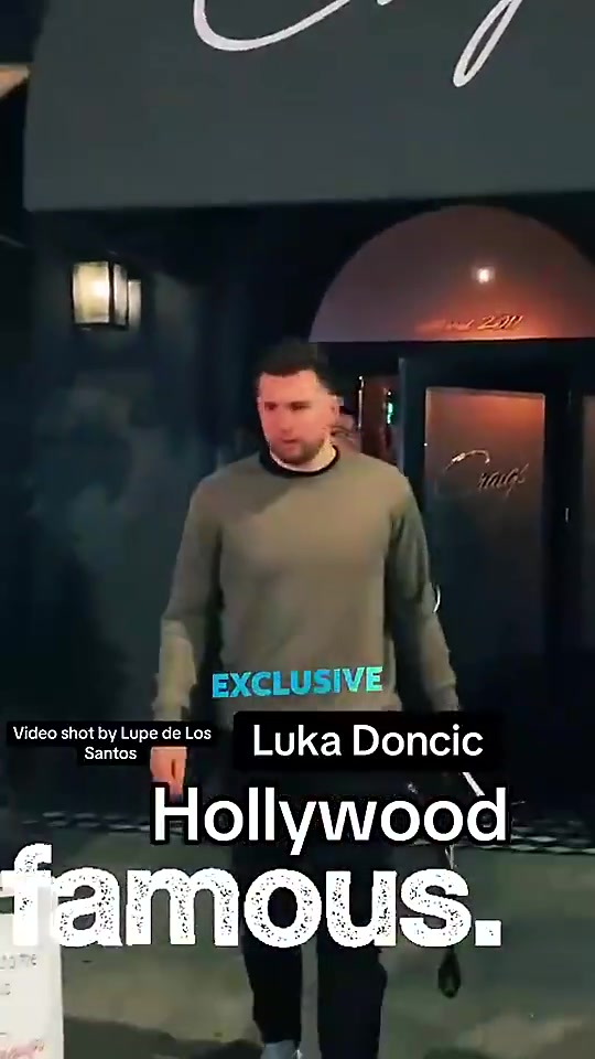 果然在谈续约此前东契奇雷迪克佩林卡聚餐佩总抱着文件夹