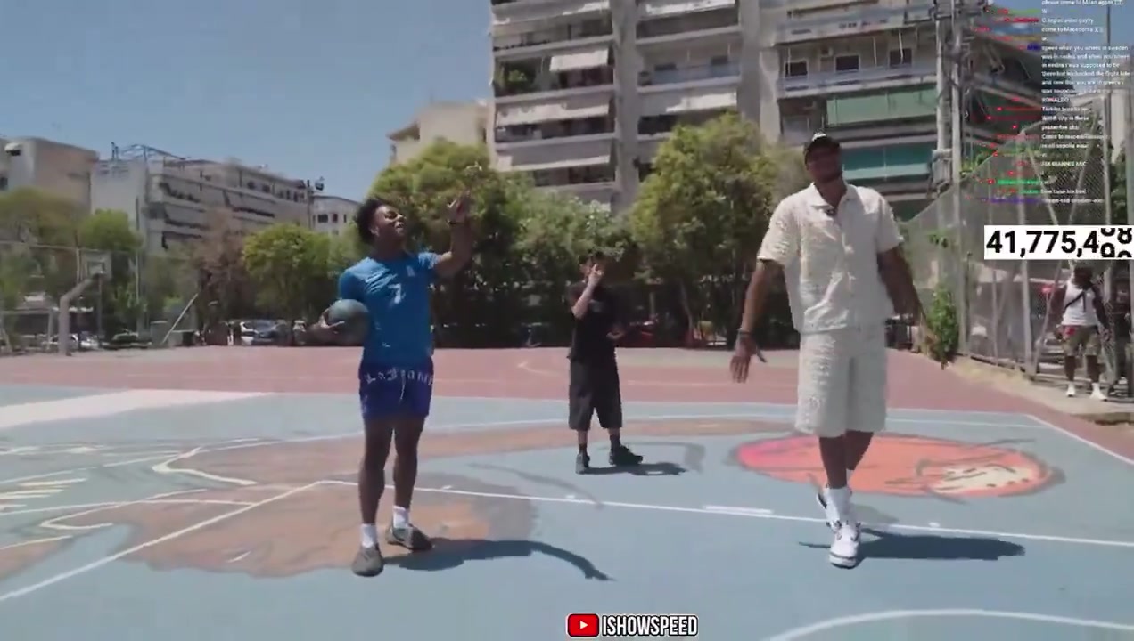 字母哥和甲亢哥一起希腊行 没想到1米75的甲亢说扣就扣