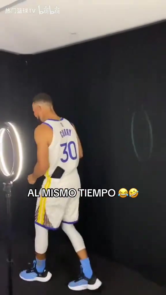 再看只有感慨名场面库里和普尔的默契游戏