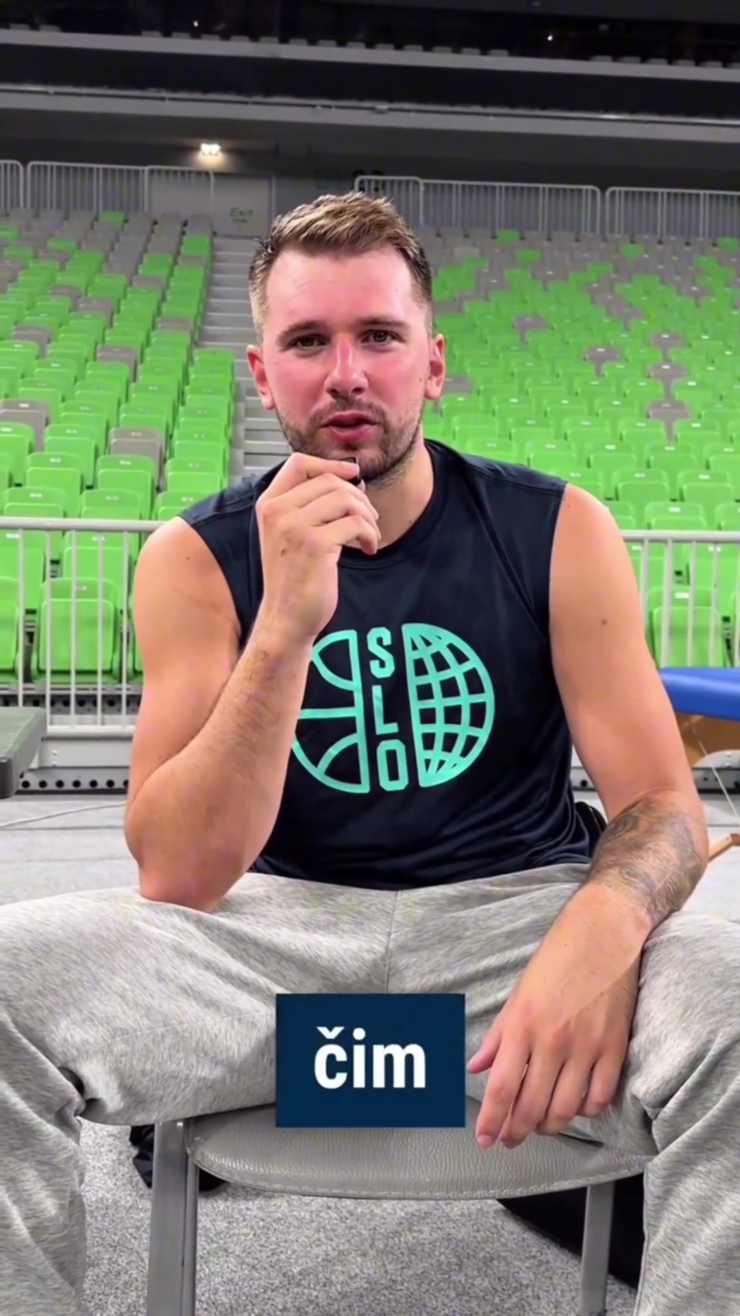 东契奇我明天会在和英国队的比赛中复出请为我们加油吧