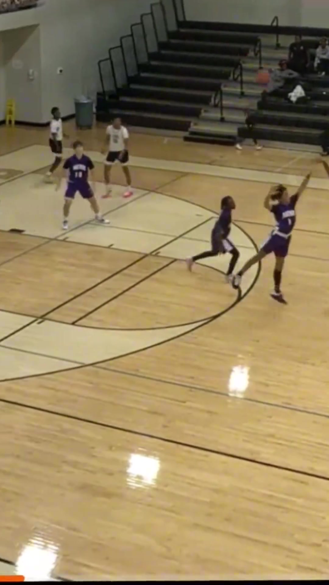 不是哥们你以为你是乔治呢