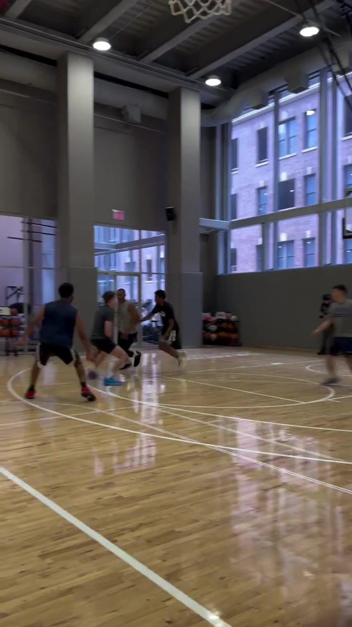 威少这身体状态保持得相当不错啊怎么会没球队愿意签呢