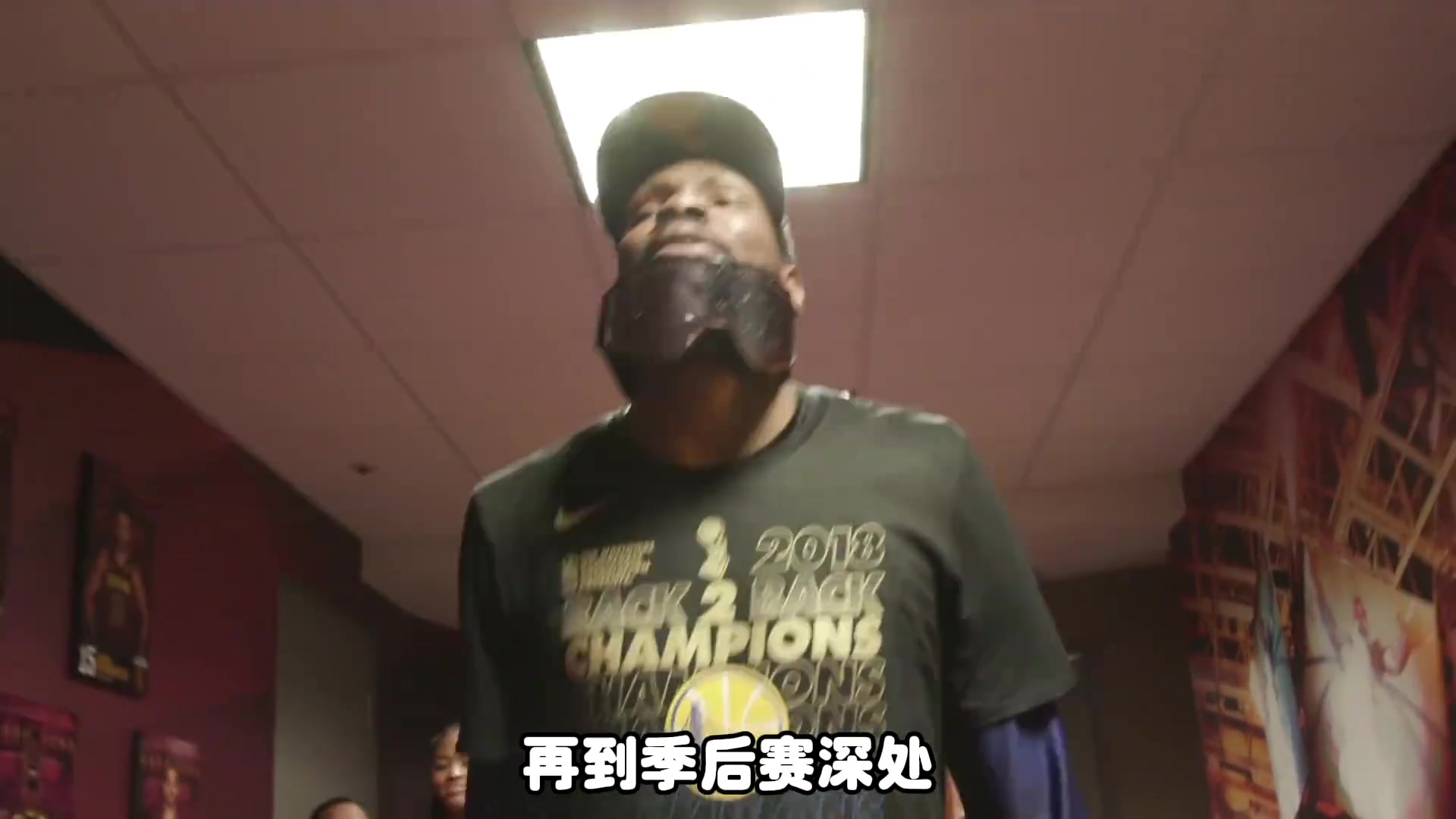 杨毅杜兰特在勇士就是绝对老大他是解决问题的那个人