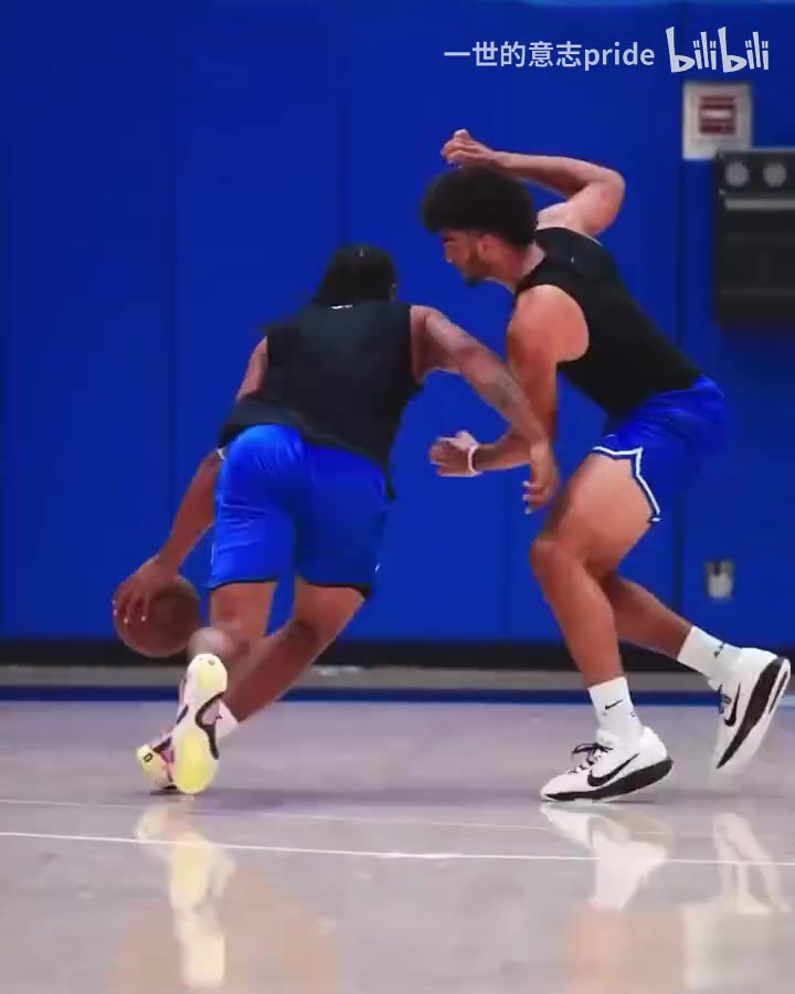 承前启后班凯罗弗拉格等杜克校友组队与新阵容进行对抗赛