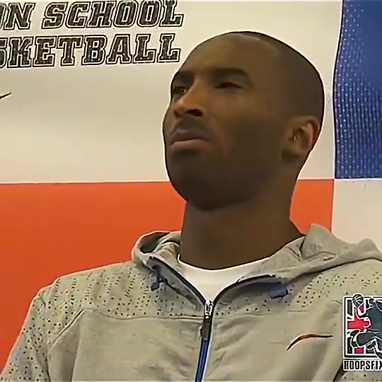 科比曾谈单挑我稳赢詹姆斯1v1对我来说很简单他比较全面