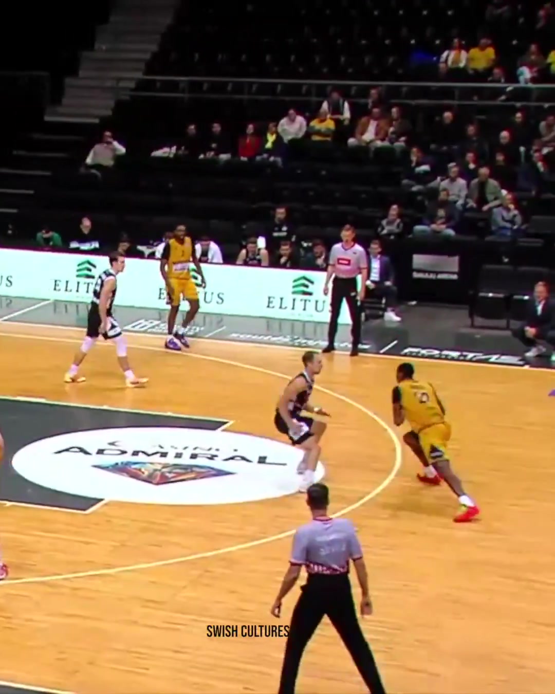 终于追上了年轻的自己湖人旧将雷迪什在立陶宛联赛打巨星球啊