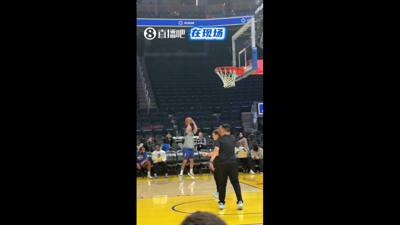 老子也是库里老哥没法比赛 塞斯-库里迎来勇士赛季首秀