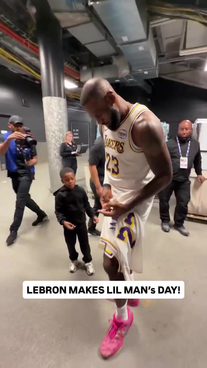 詹姆斯末节砍12分再现关键先生太酷啦