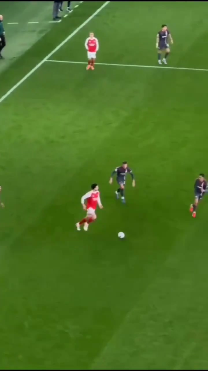 支援不够约克雷斯两次精彩跑位厄德高都没传