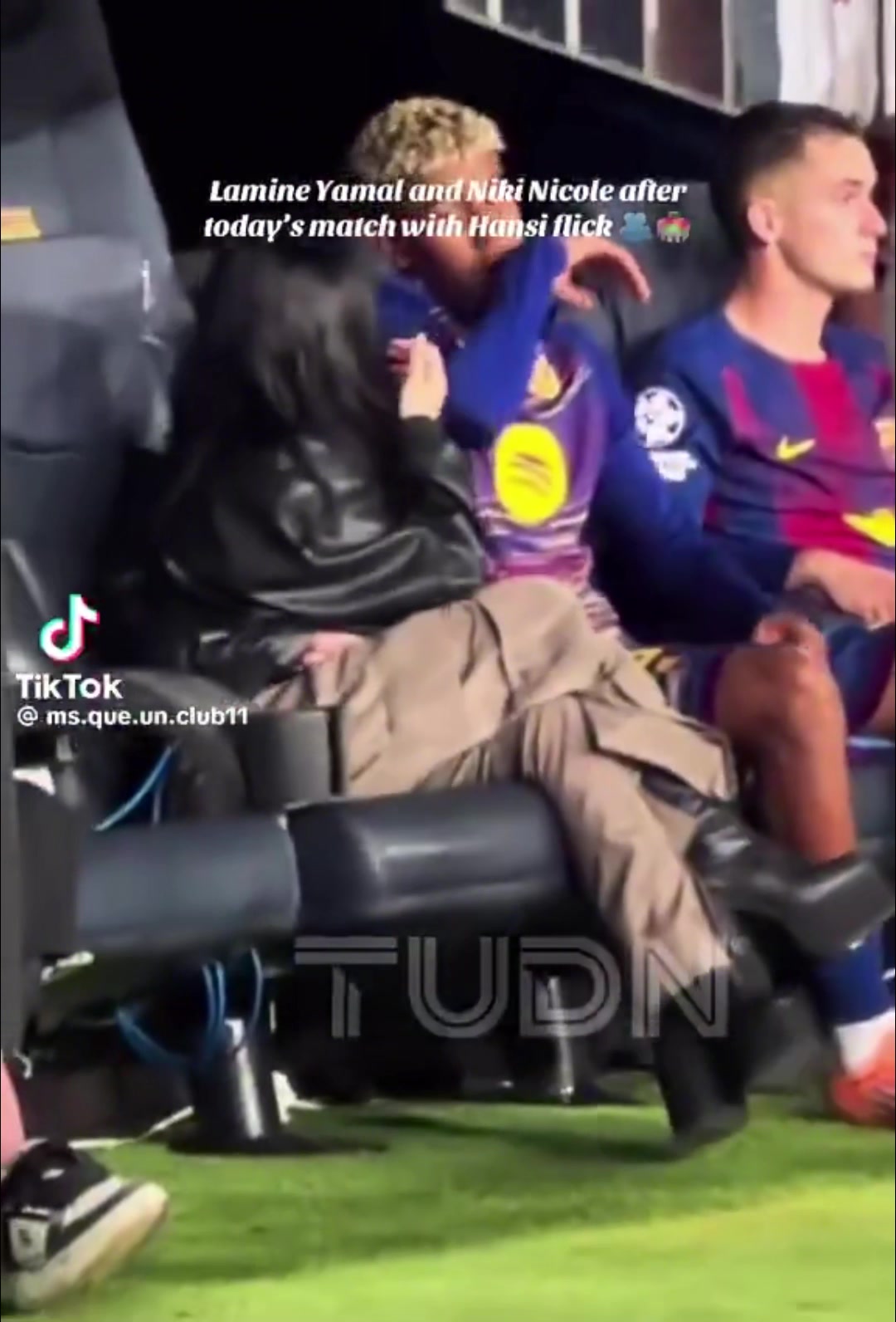 赛后亚马尔把女友介绍给了弗里克像儿子向父亲介绍自己女友