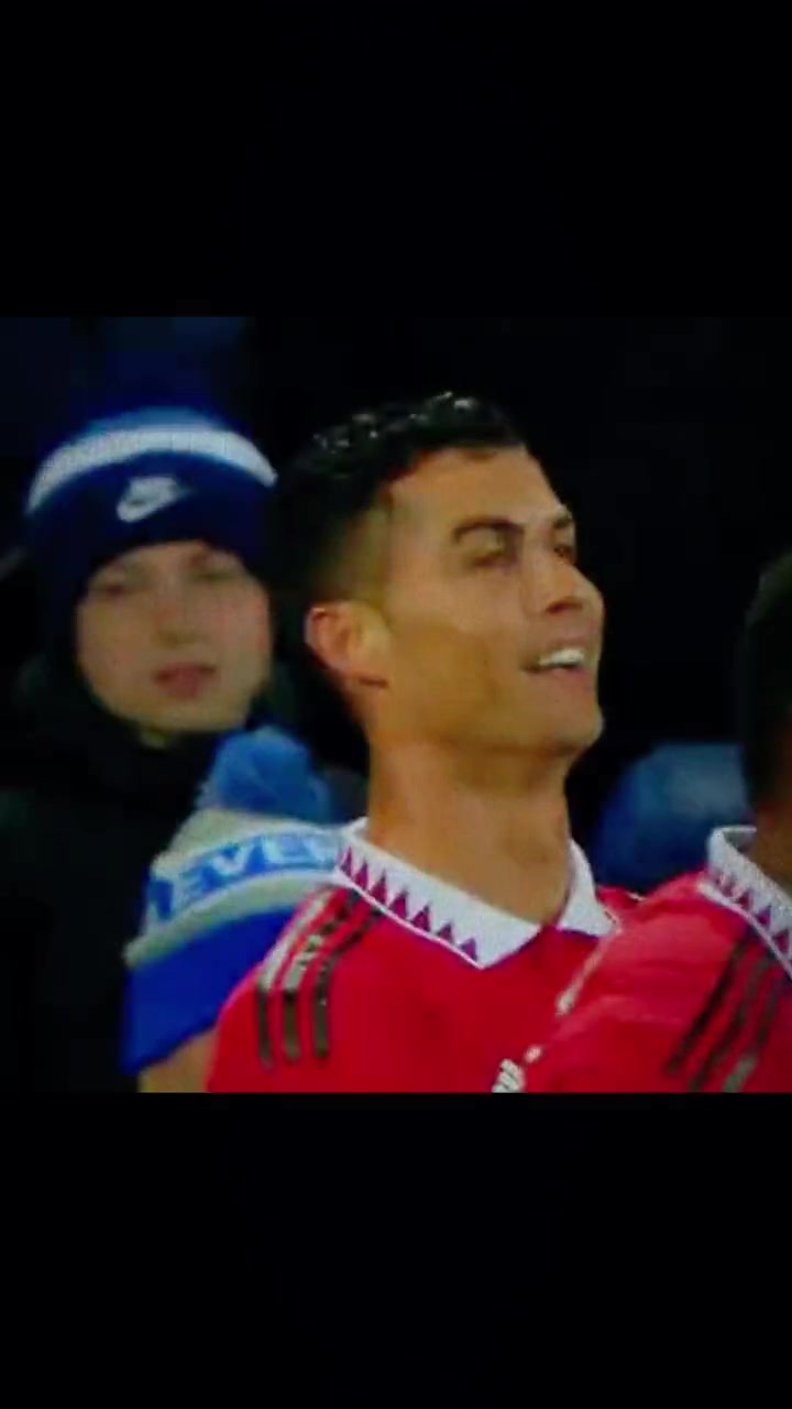 在冥想的那一刻他也许已经对当年那个无所不能的自己释怀了....