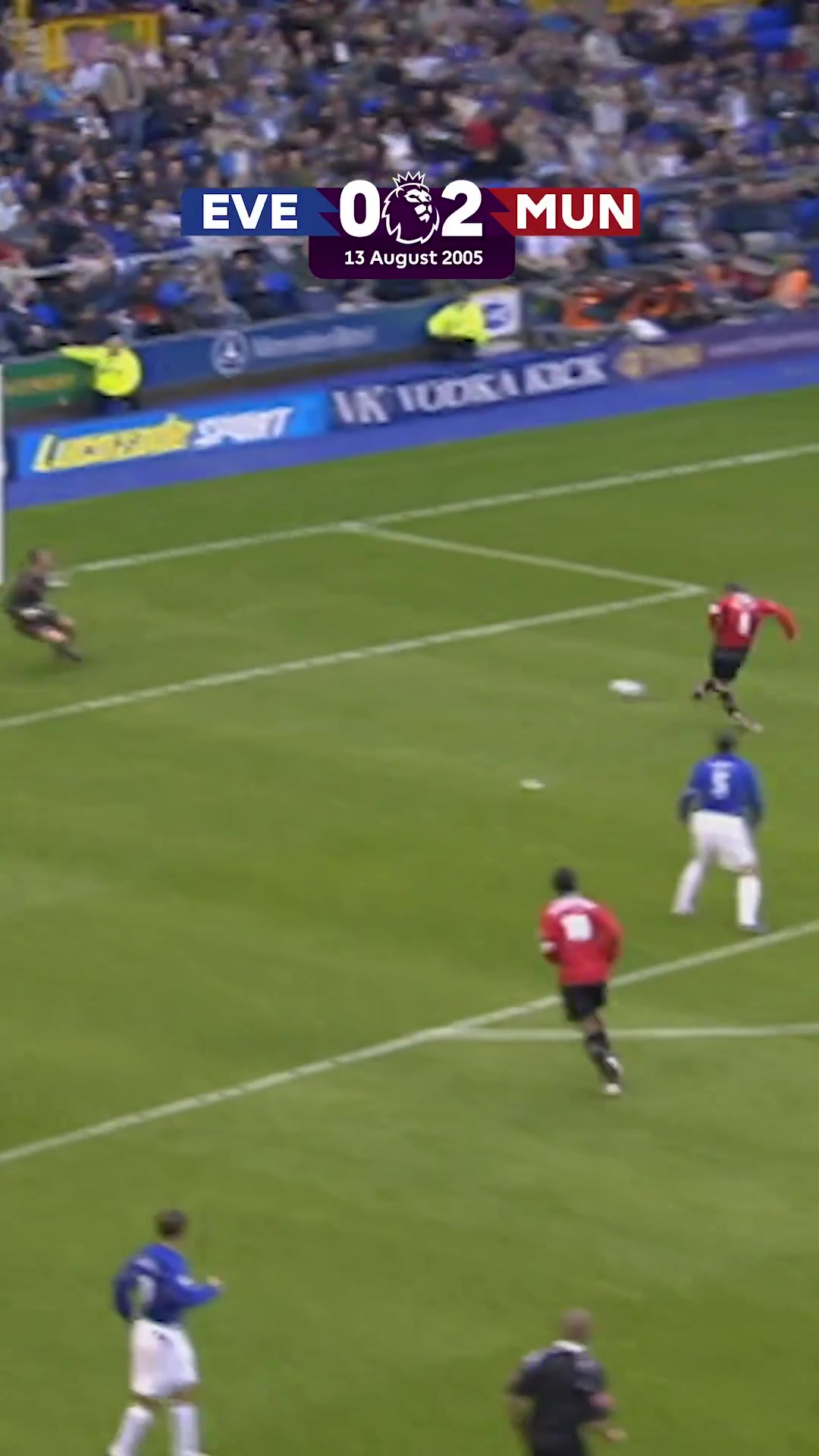 鲁尼在曼联时期面对埃弗顿的精彩进球