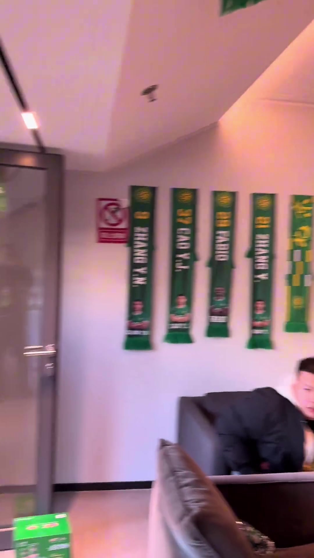 吃吃喝喝看比赛来看在工体包厢里看北京国安比赛是什么感觉