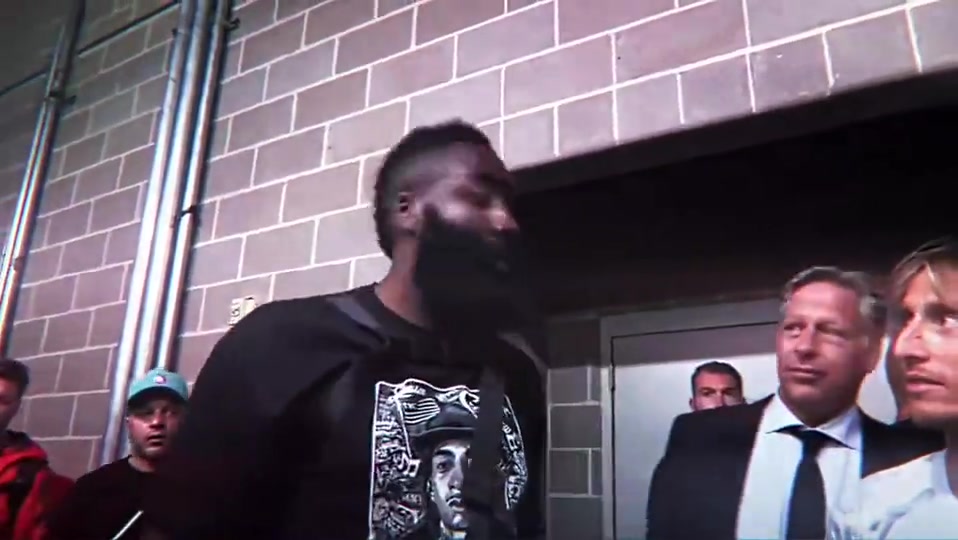 哈登皇马是世界最棒的莫德里奇你要不要看看旁边的拜仁