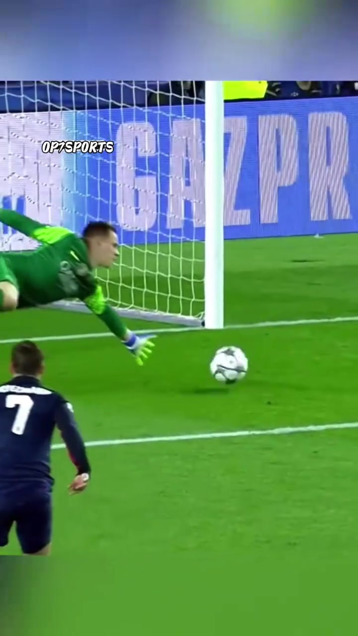 属于门将的试炼塔那些惊人的扑救合集多少球看着都要进了