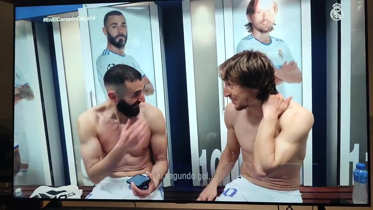 忆往昔莫德里奇我看到你打进第二球本泽马你总是能看到我