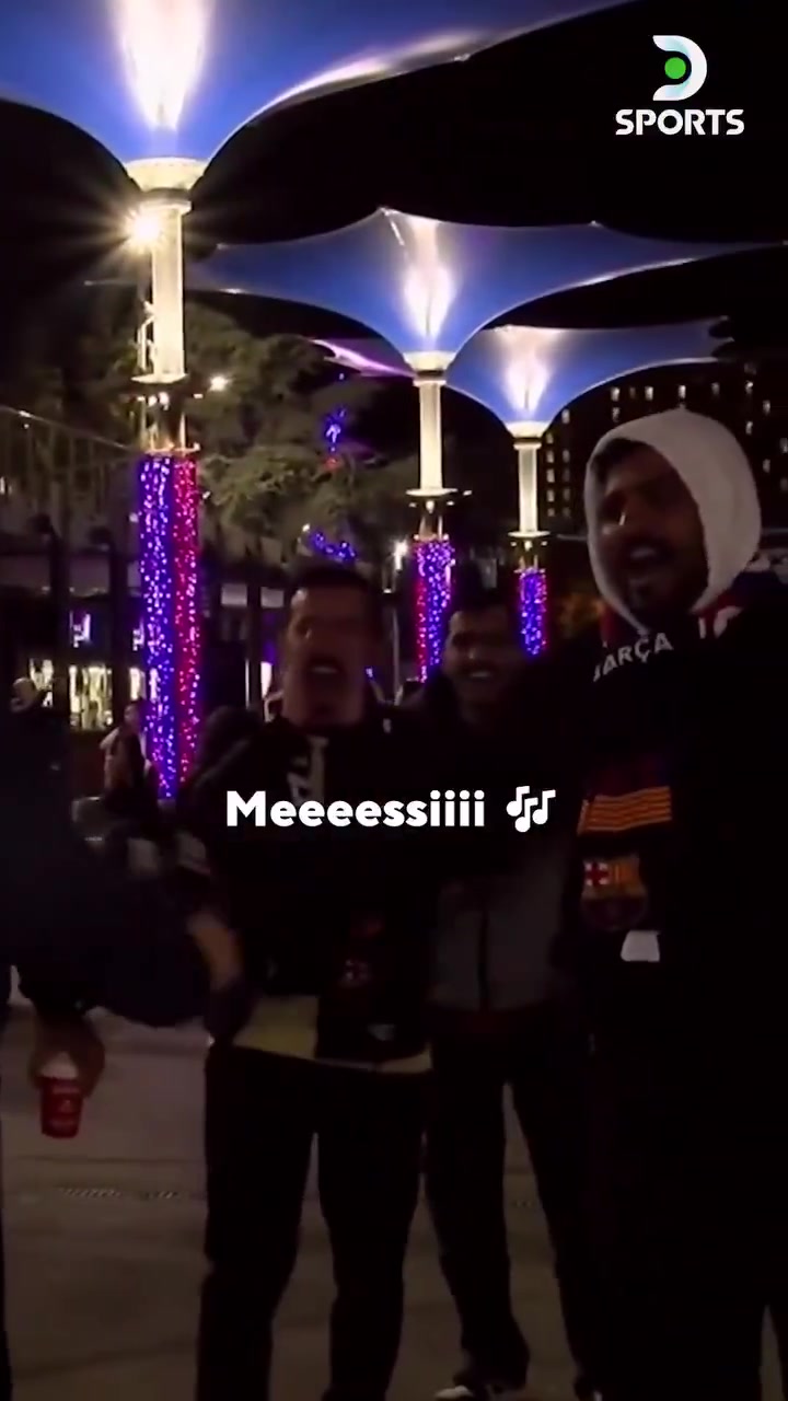 在巴萨对阵马竞的比赛开始前一些巴萨球迷高喊着梅西的名字