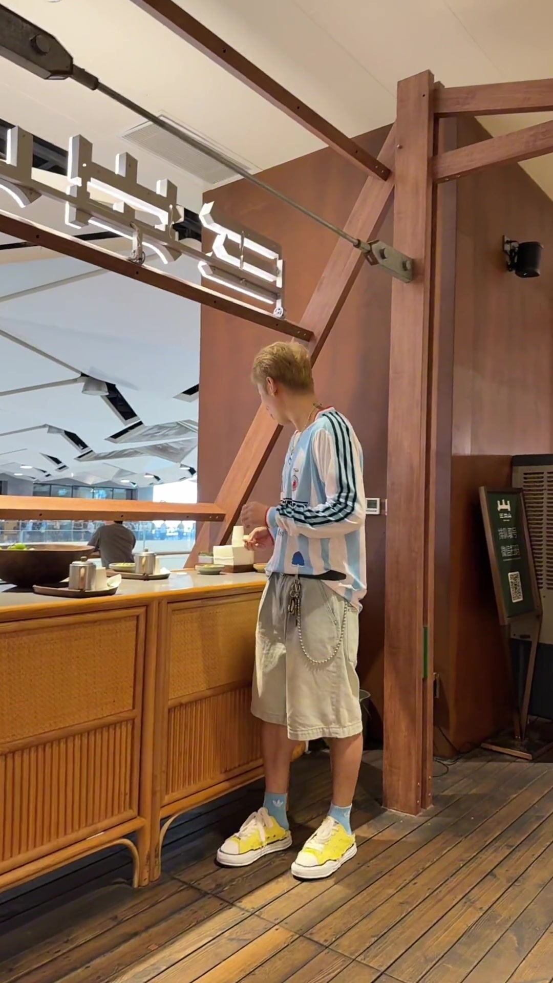 荣昊你小子有这么漂亮的女闺蜜这世界上真有男生的女闺蜜啊