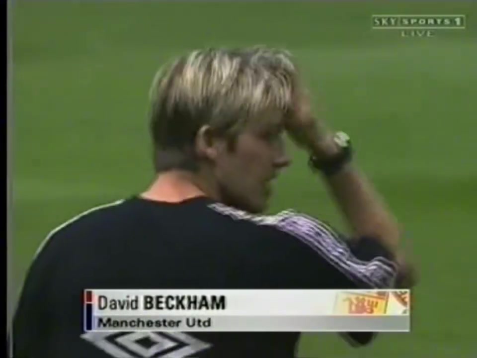 一秒通杀全场的颜值年轻时期的金发贝克汉姆