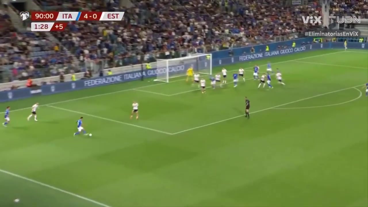 意大利5-0爱沙尼亚拉斯帕多里传中巴斯托尼头球破门