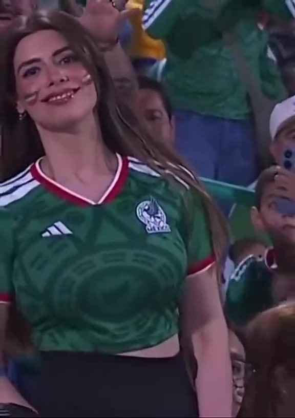 拉丁美女风情万种墨西哥美女球迷惊艳入镜