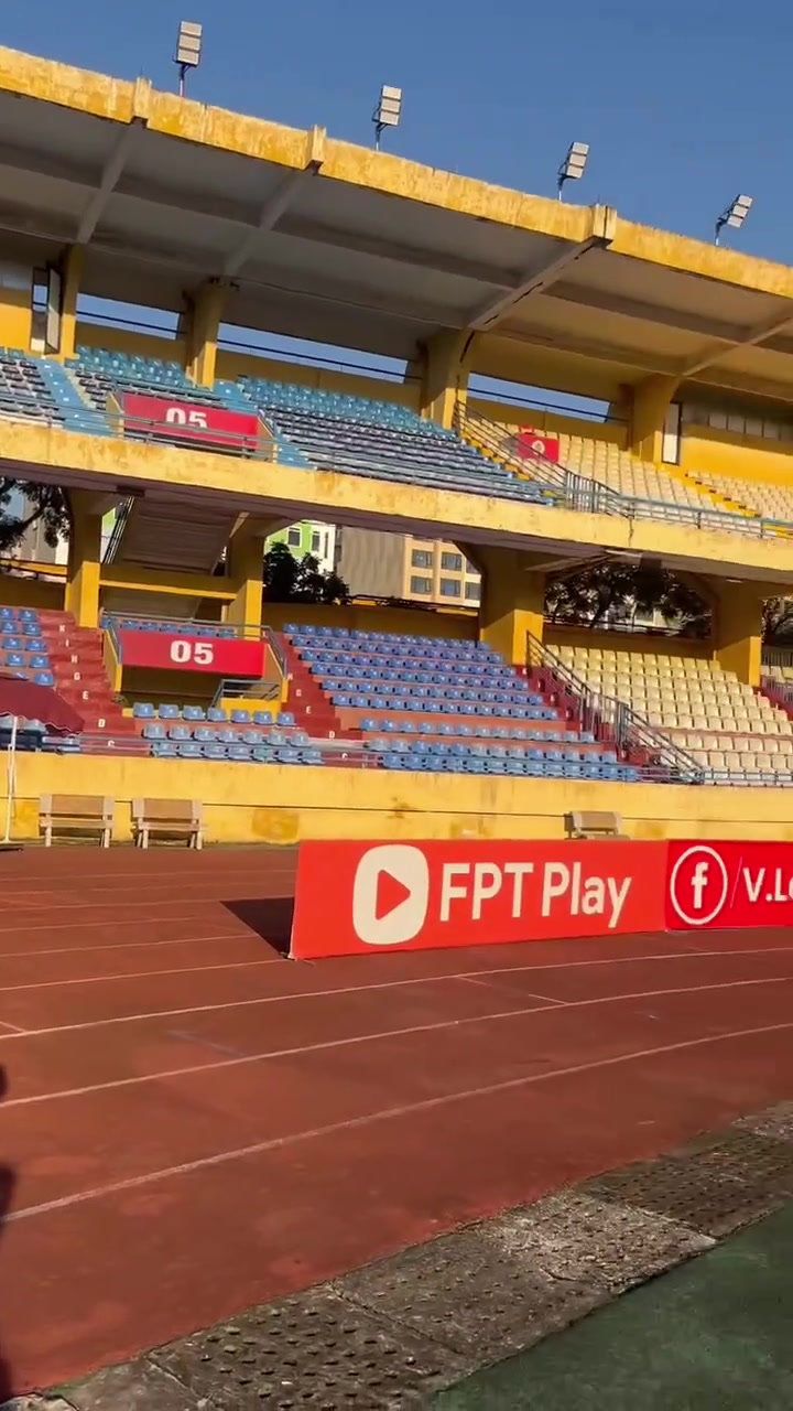 不甚理想实拍国安远征河内公安现场场地情况