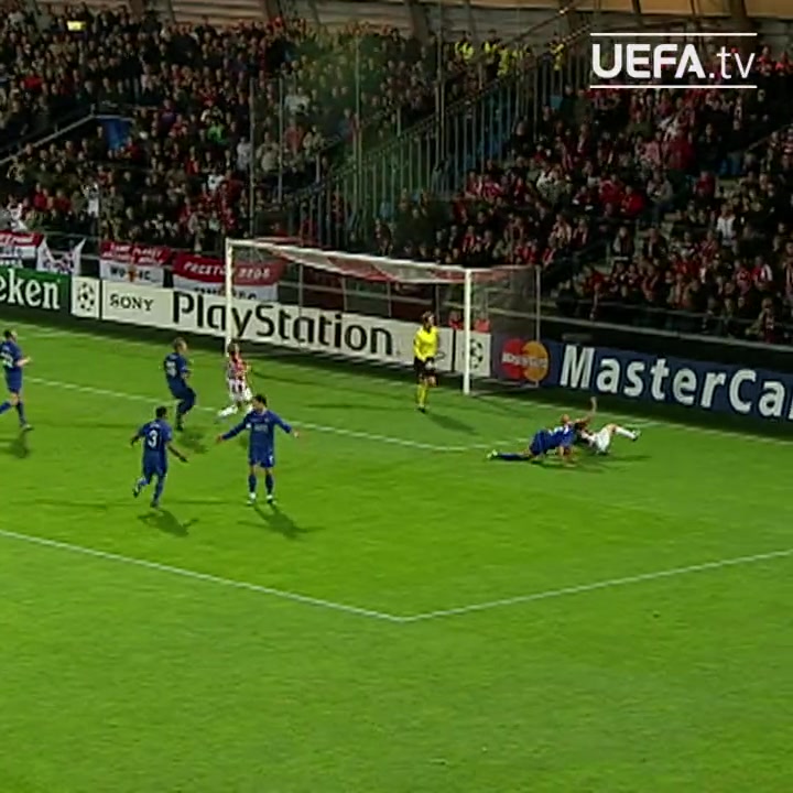 斯科尔斯他是一位伟大的球员是我合作过的最优秀的中后卫