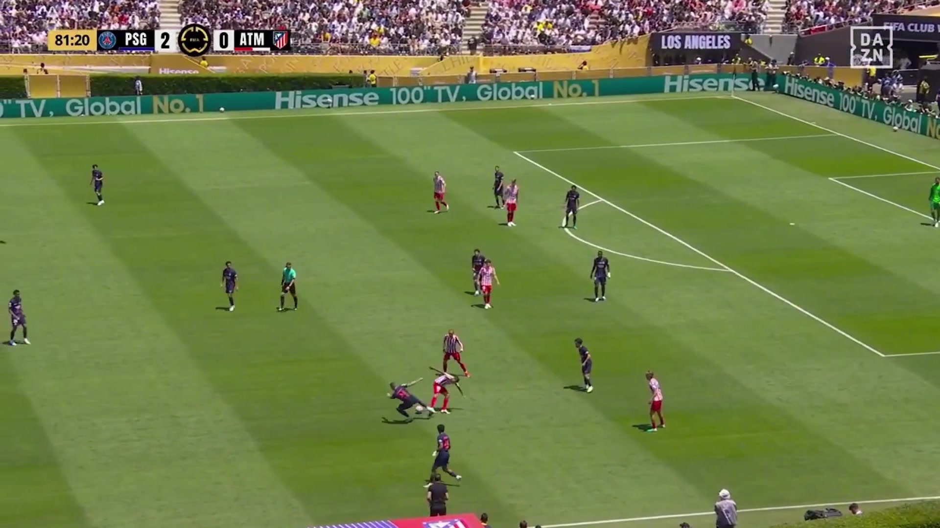 这能不进的啊索尔洛特包抄空门踢飞给场边西蒙尼看跪了