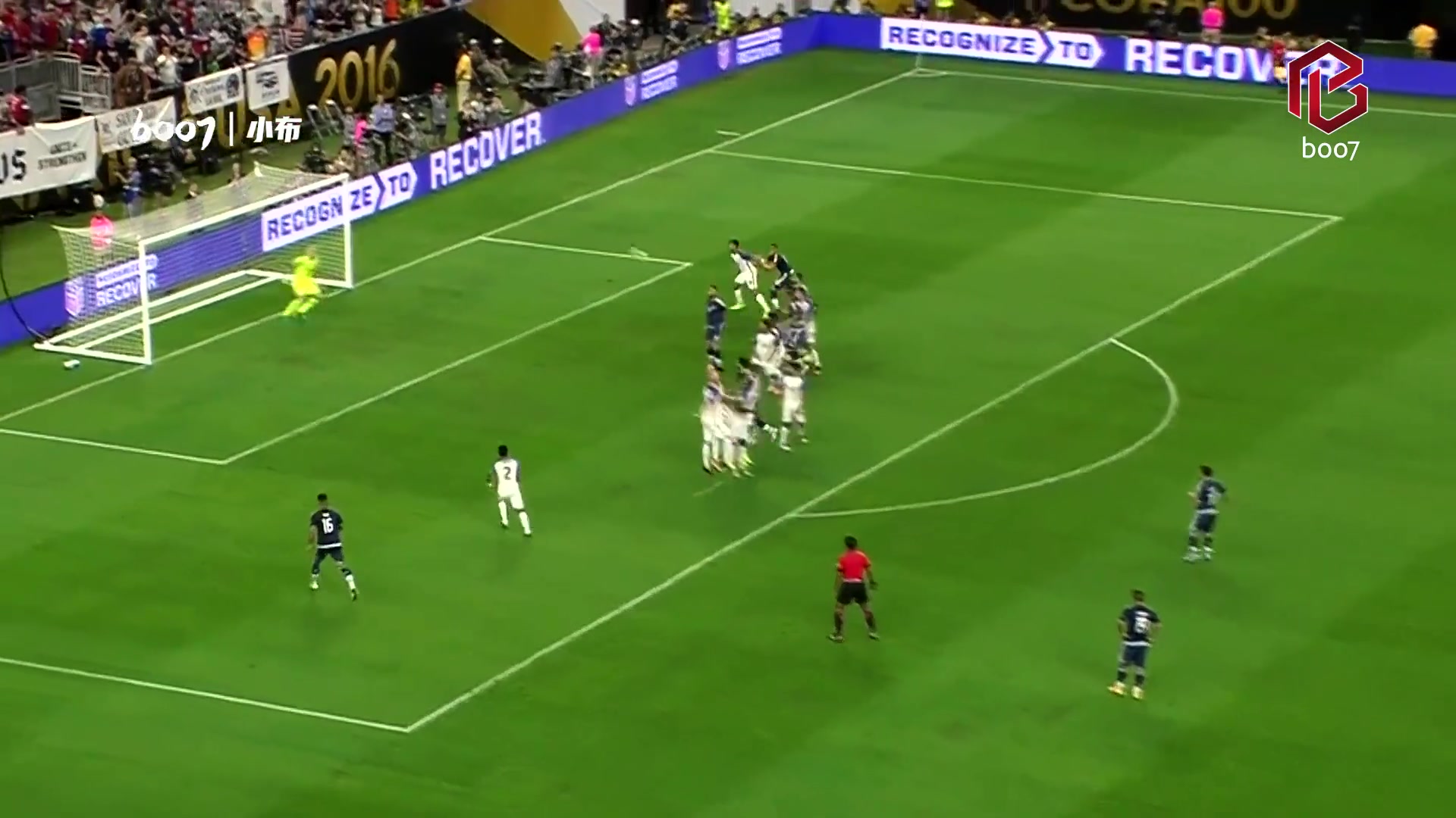 一摸一样梅西绝妙任意球仿佛回到了当年