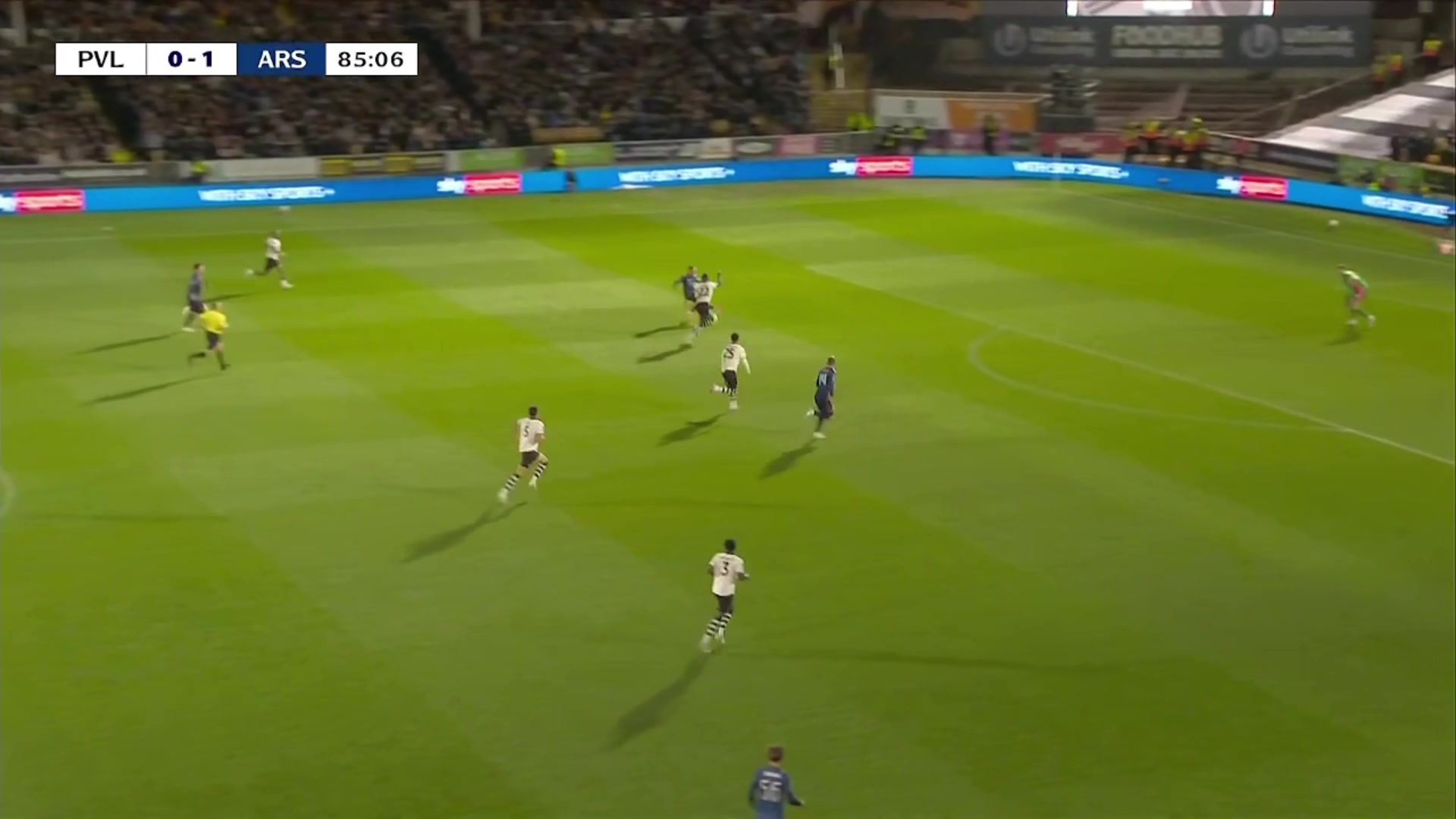 阿森纳锁定胜局特罗萨德远射破门萨利巴长传助攻