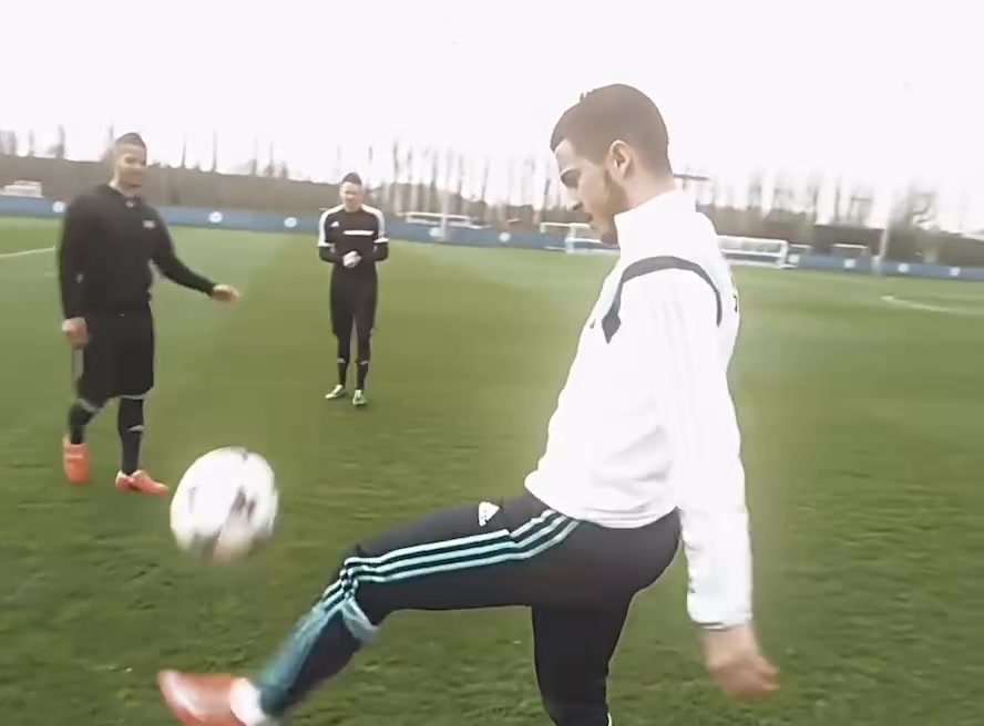 真的被迷住了当年阿扎尔训练中连续秀丝滑操作