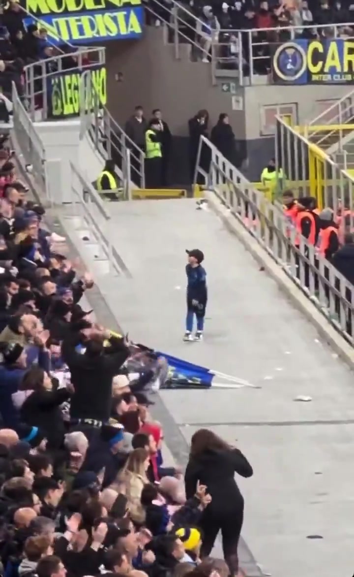 这就对味了看来下一届梅阿查北看台领袖已呼之欲出