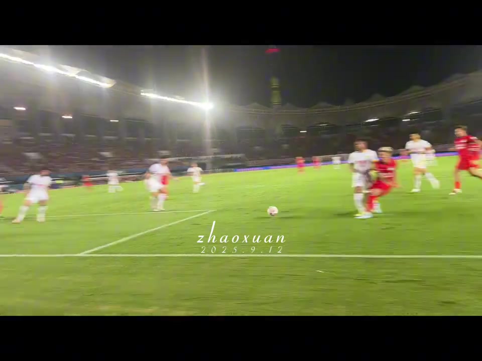 无奈现场实拍钟义浩乱战破门瞬间国安众将呆若木鸡