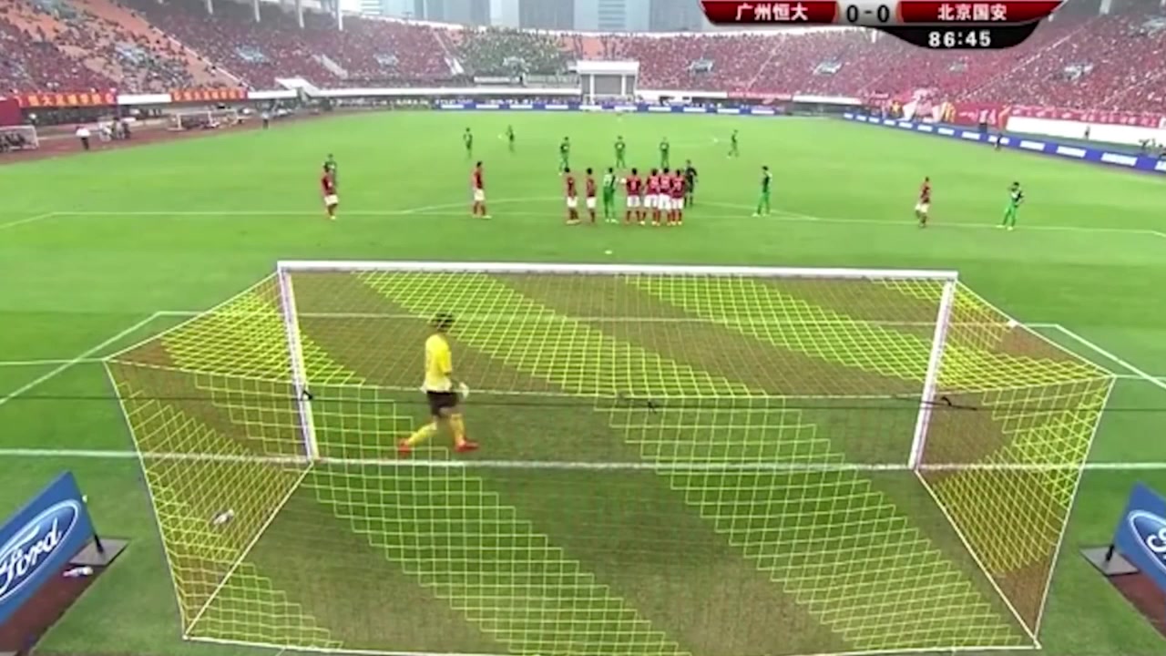 邵式弧线当年邵佳一精彩任意球绝杀恒大