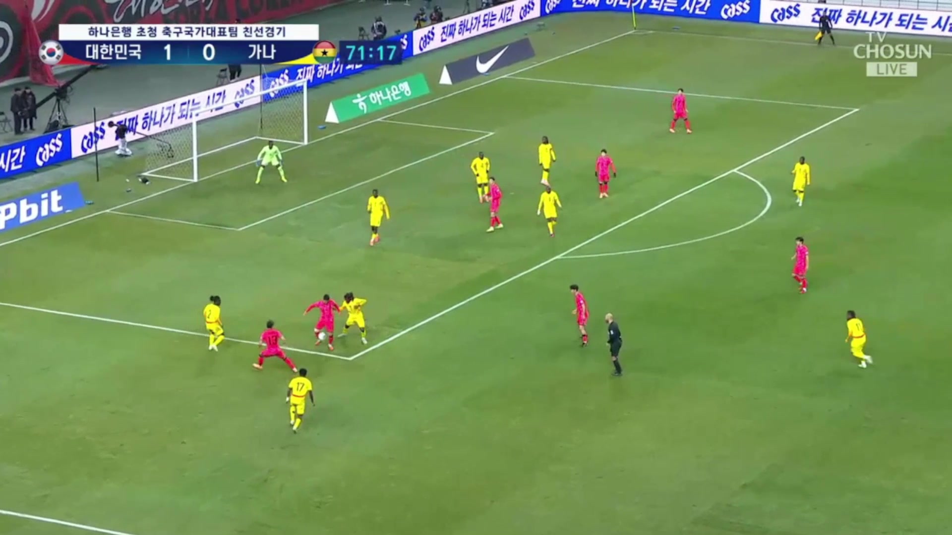 黄喜灿禁区闪展腾挪过人造点可惜亲自主罚点球被扑