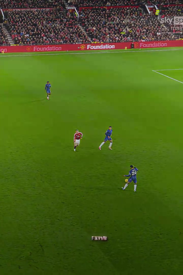 灵感乍现帕尔默这个1过2太漂亮了完美的一脚触球