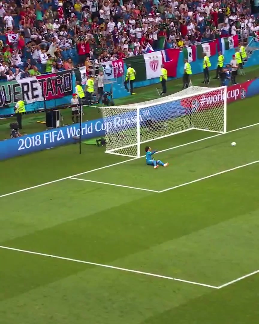 重温孙兴慜在2018年对阵墨西哥的比赛中的进球