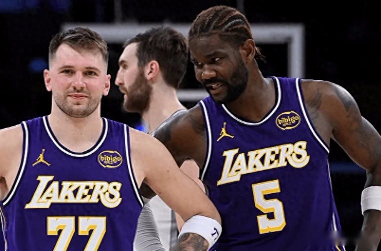 输马刺雷迪克用人成大问题!艾顿八村垒无球权,防守被爆也不调整