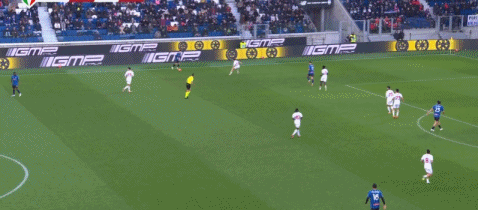 半场:亚特兰大1-0热那亚,吉姆西蒂头球破门,菲尼直红