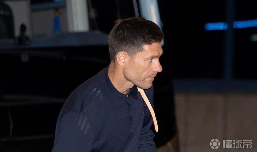 世体:皇马想让阿隆索带队踢西超杯,这个计划已酝酿许久