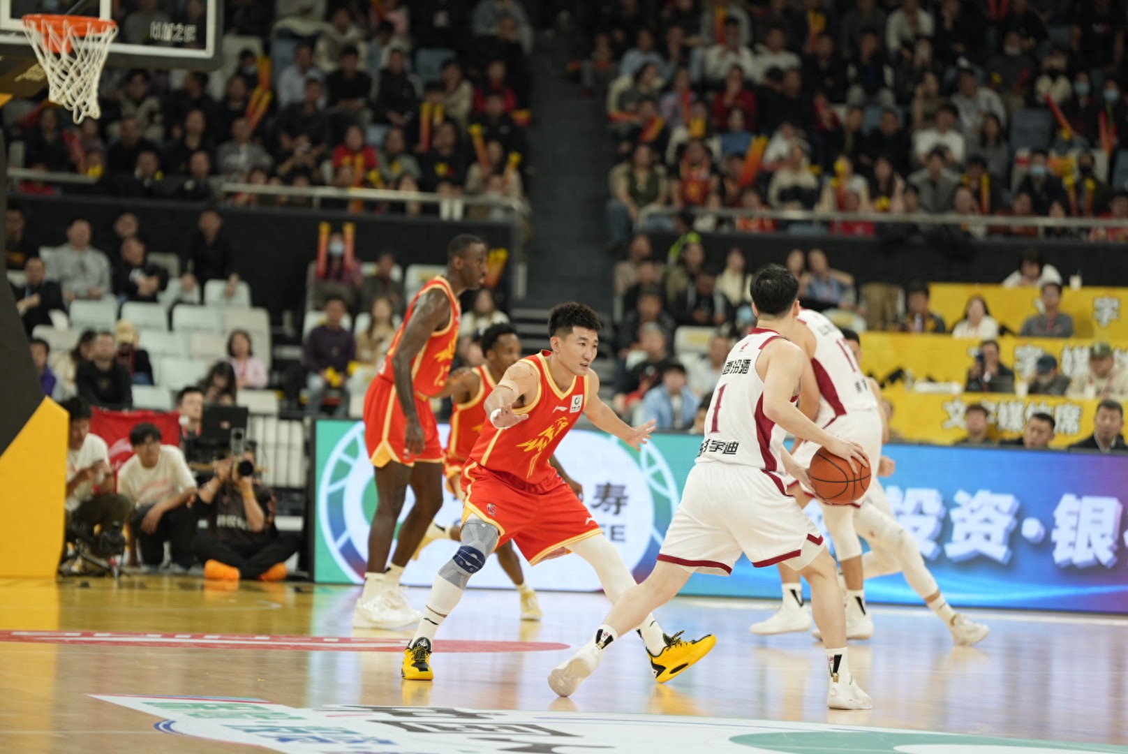 揭幕战开门红！三外援42分孙铭徽仅5分 浙江广厦轻取山西